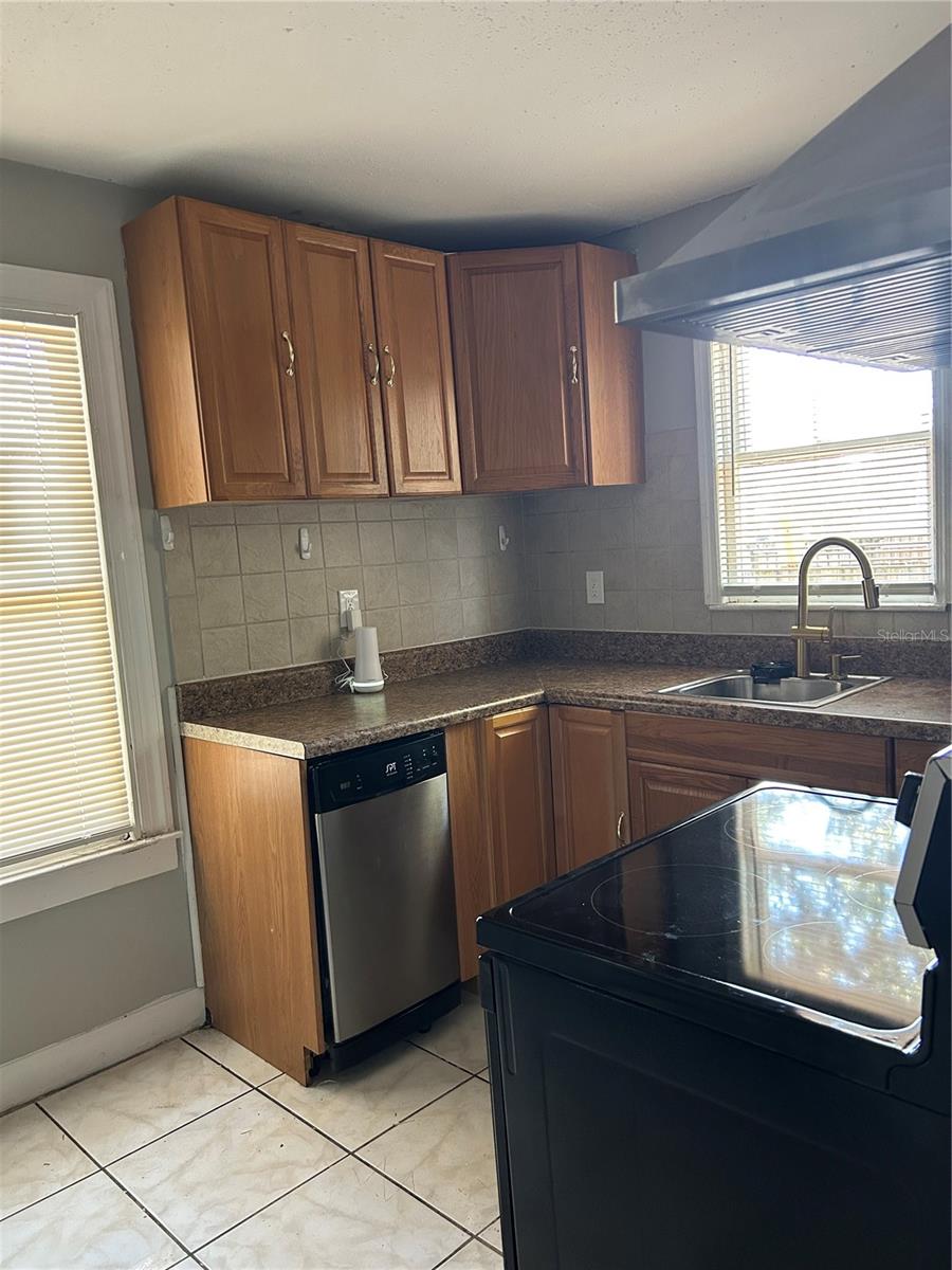 Image 6 of 15 For 3336 Carlisle Avenue S