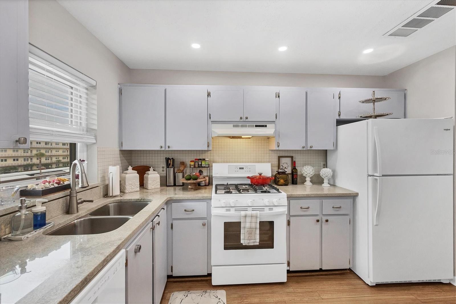 Image 15 of 40 For 5623 80th Street N 303