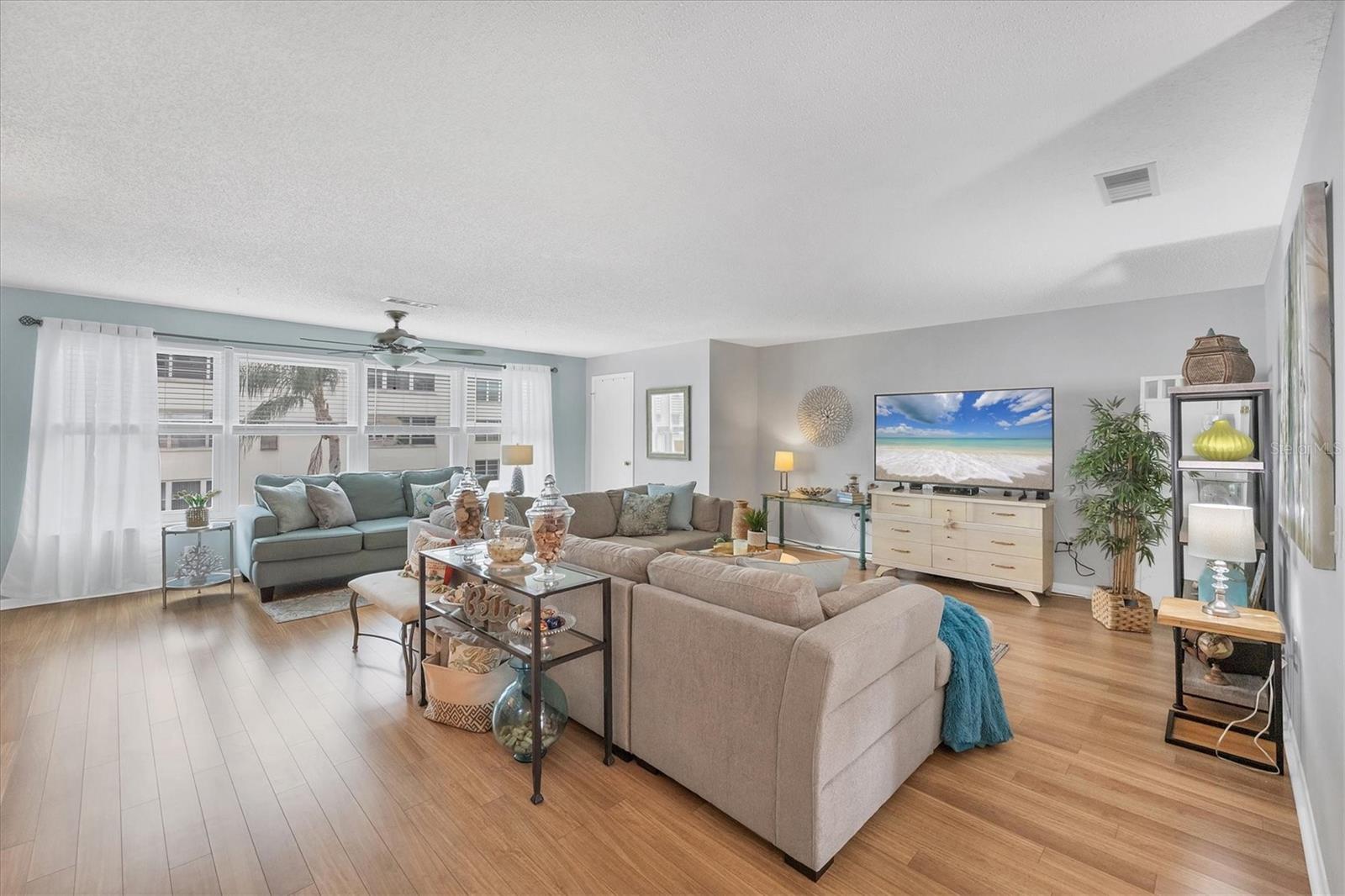 Image 6 of 40 For 5623 80th Street N 303