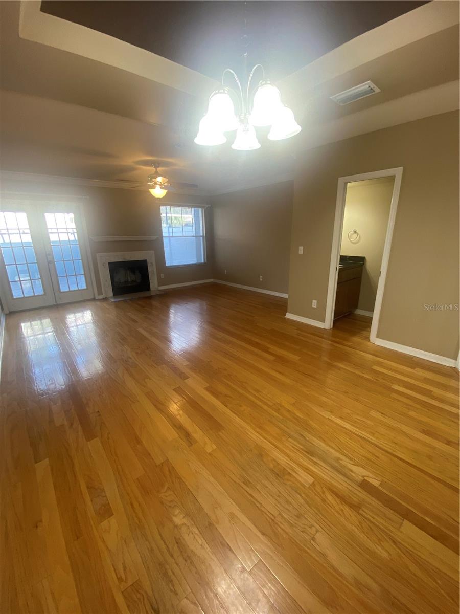 Image 3 of 12 For 315 Edison Avenue 6