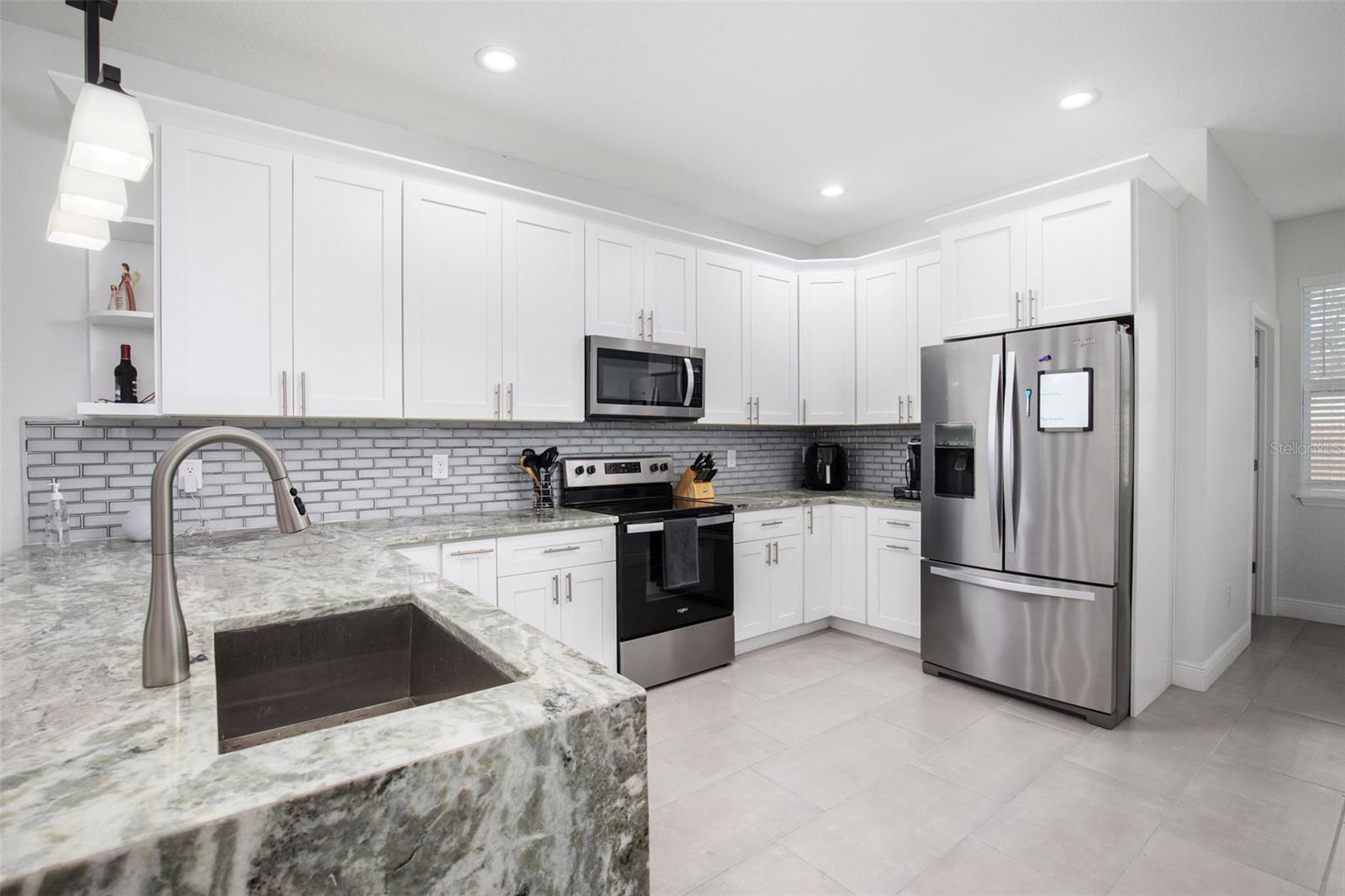 Image 16 of 33 For 1808 Comanche Avenue