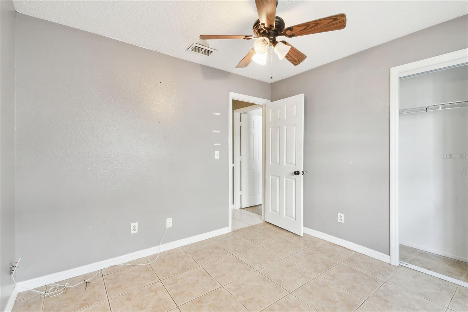 Image 21 of 79 For 11304 Plumtree Court