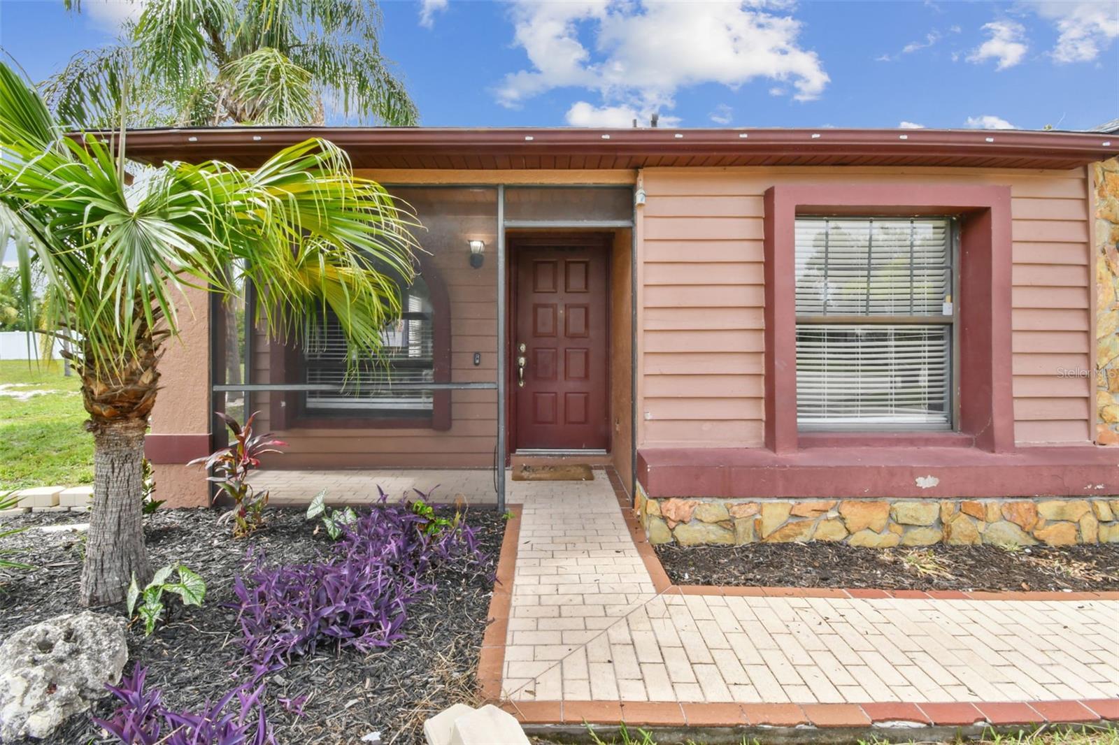 Image 7 of 79 For 11304 Plumtree Court