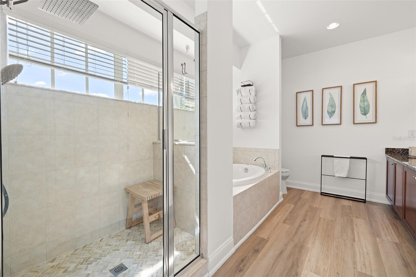 Image 20 of 26 For 111 Albany Avenue 7