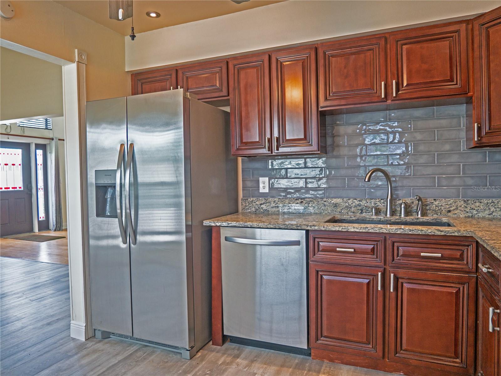 Image 12 of 34 For 8759 Orient Way Ne
