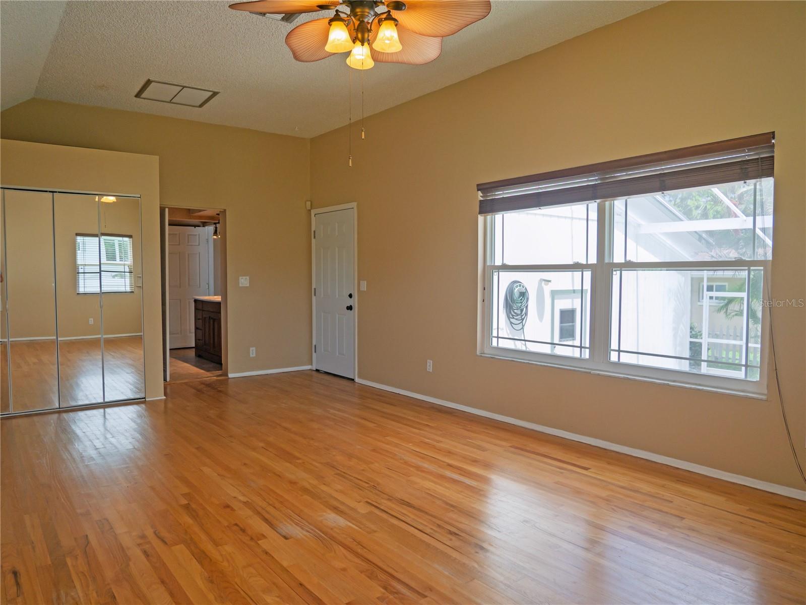 Image 16 of 34 For 8759 Orient Way Ne
