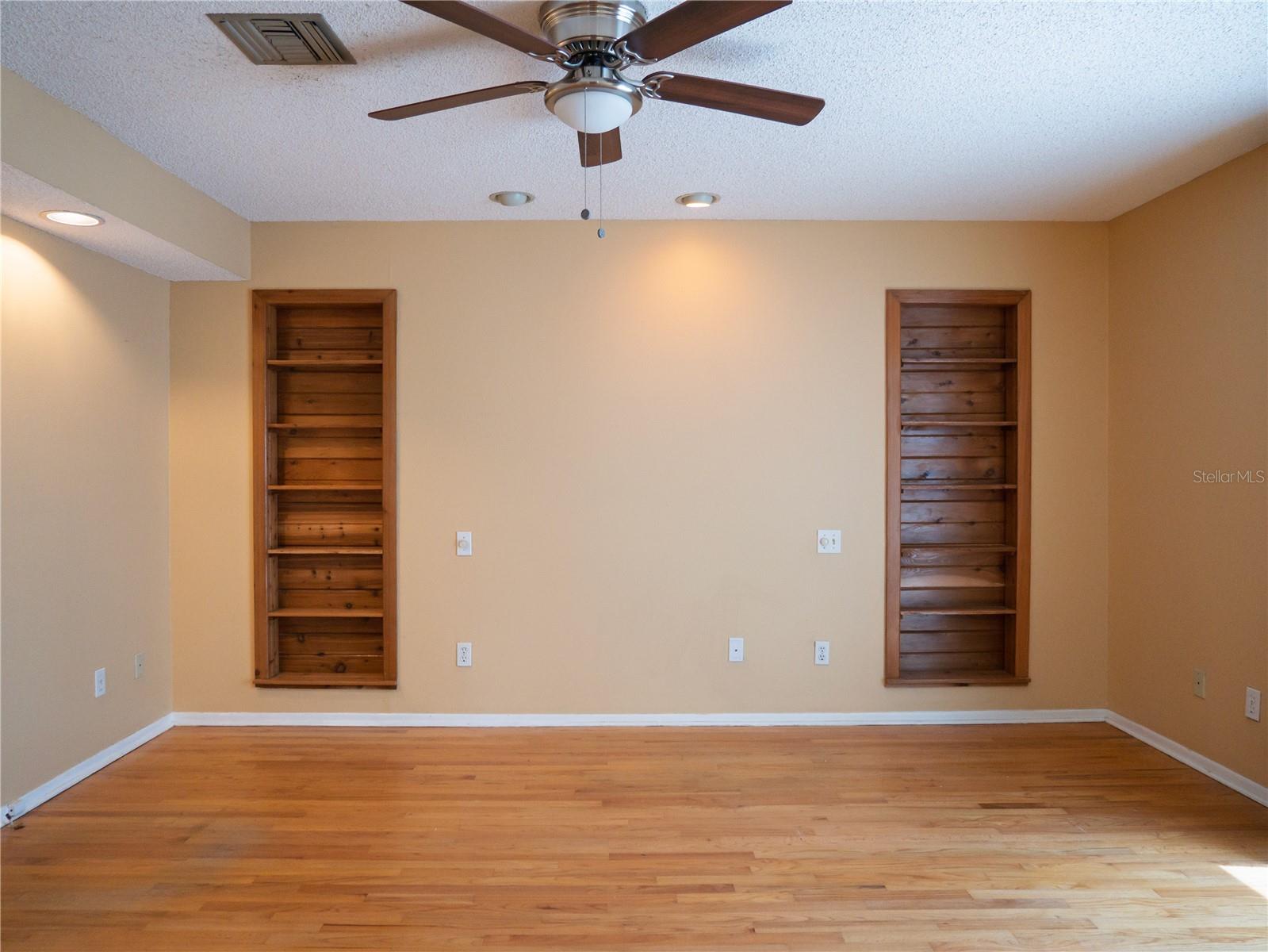 Image 20 of 34 For 8759 Orient Way Ne
