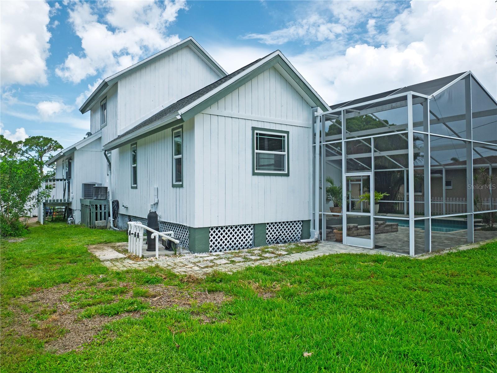 Image 31 of 34 For 8759 Orient Way Ne