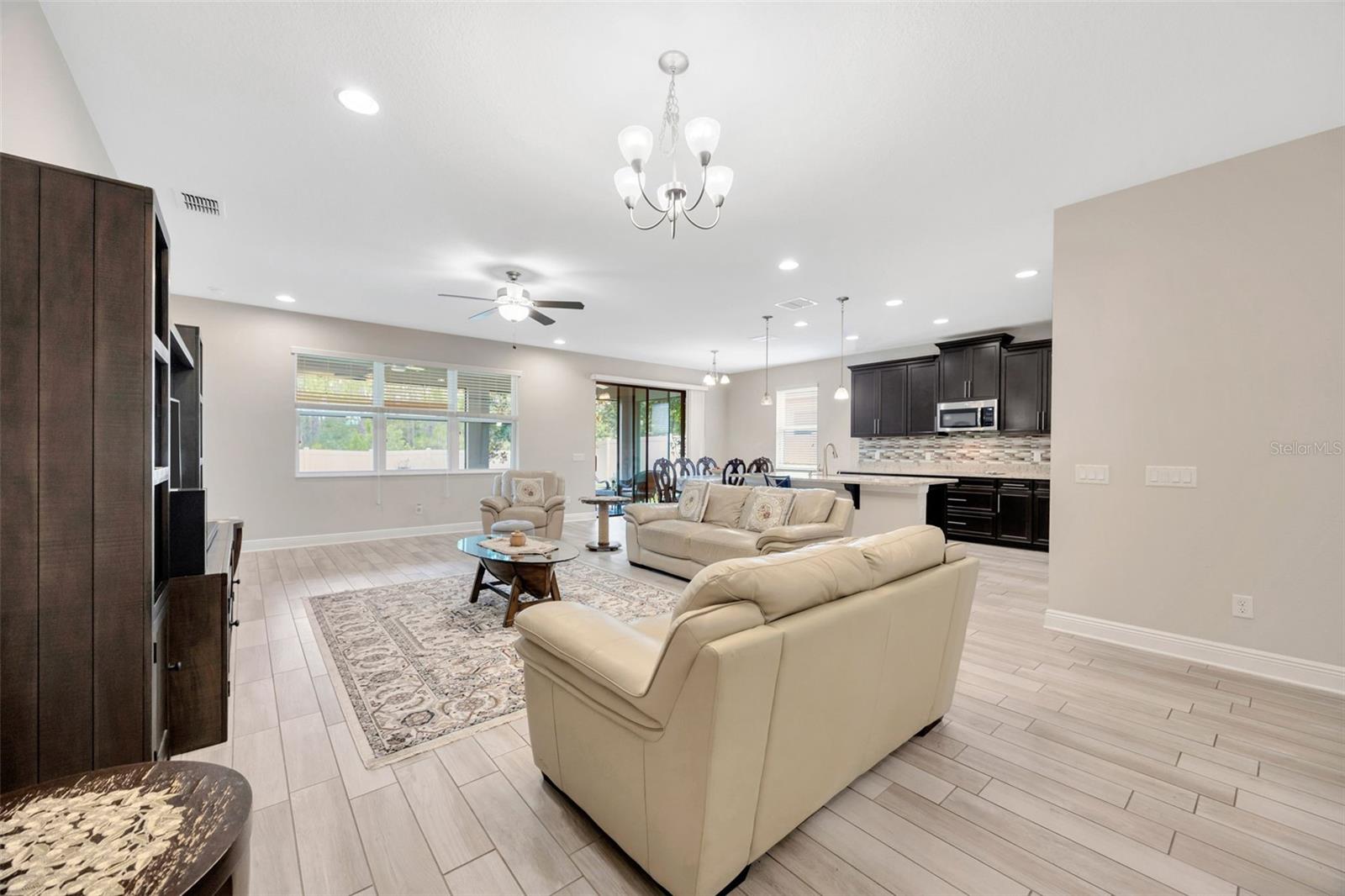 Image 13 of 55 For 18125 Roseate Drive