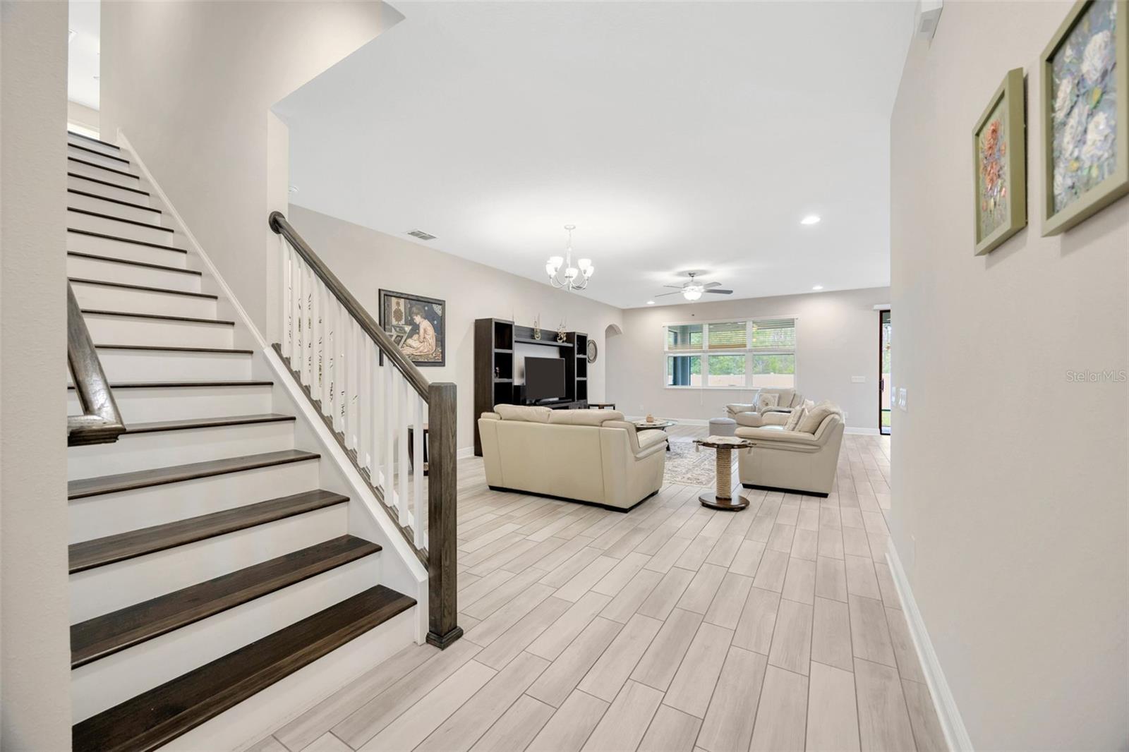 Image 35 of 55 For 18125 Roseate Drive
