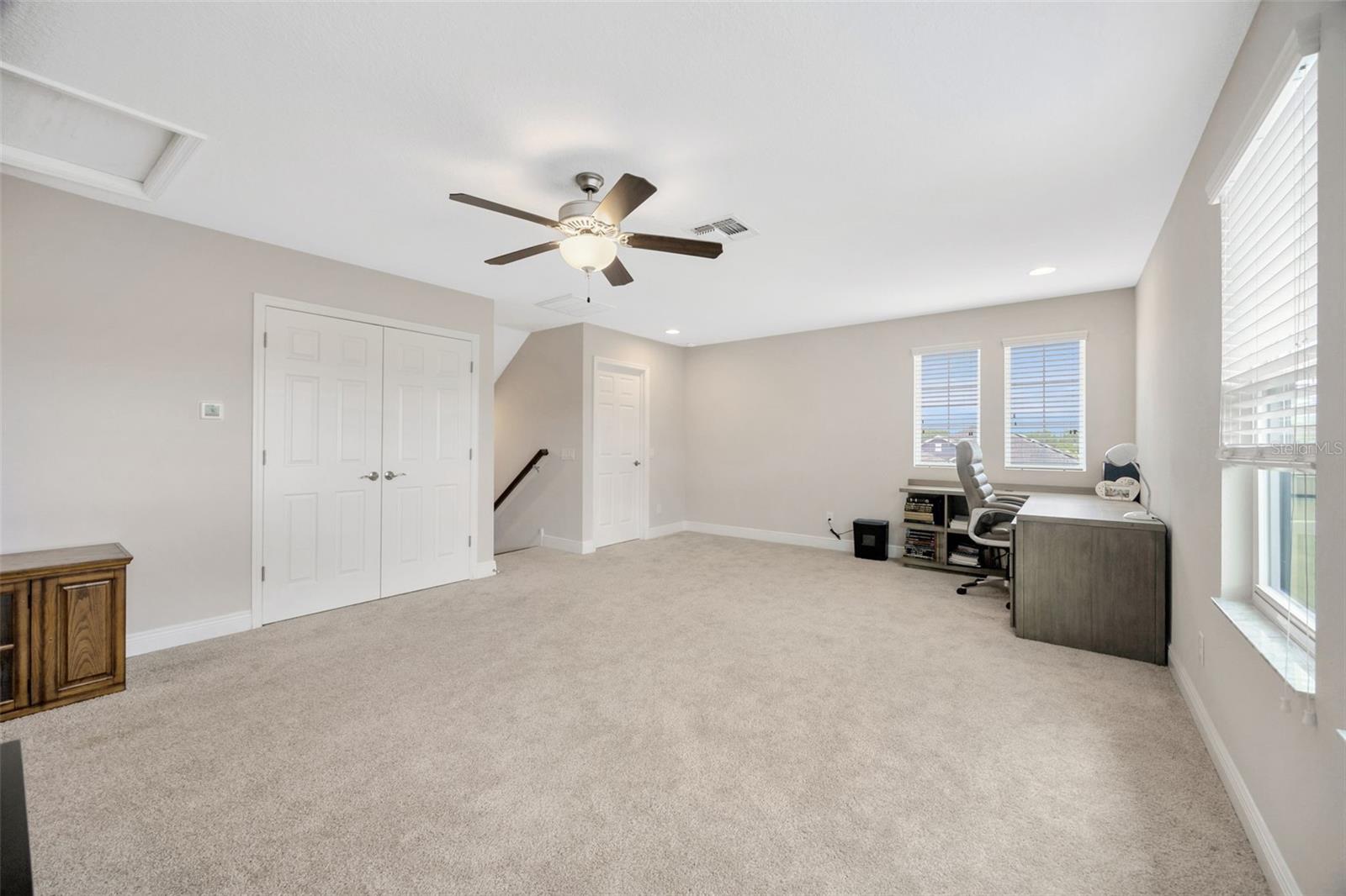 Image 38 of 55 For 18125 Roseate Drive