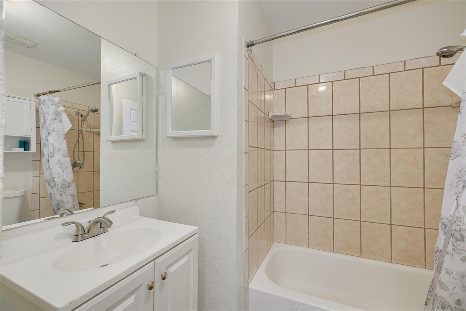 Image 10 of 16 For 7116-7120 Oakwood Drive