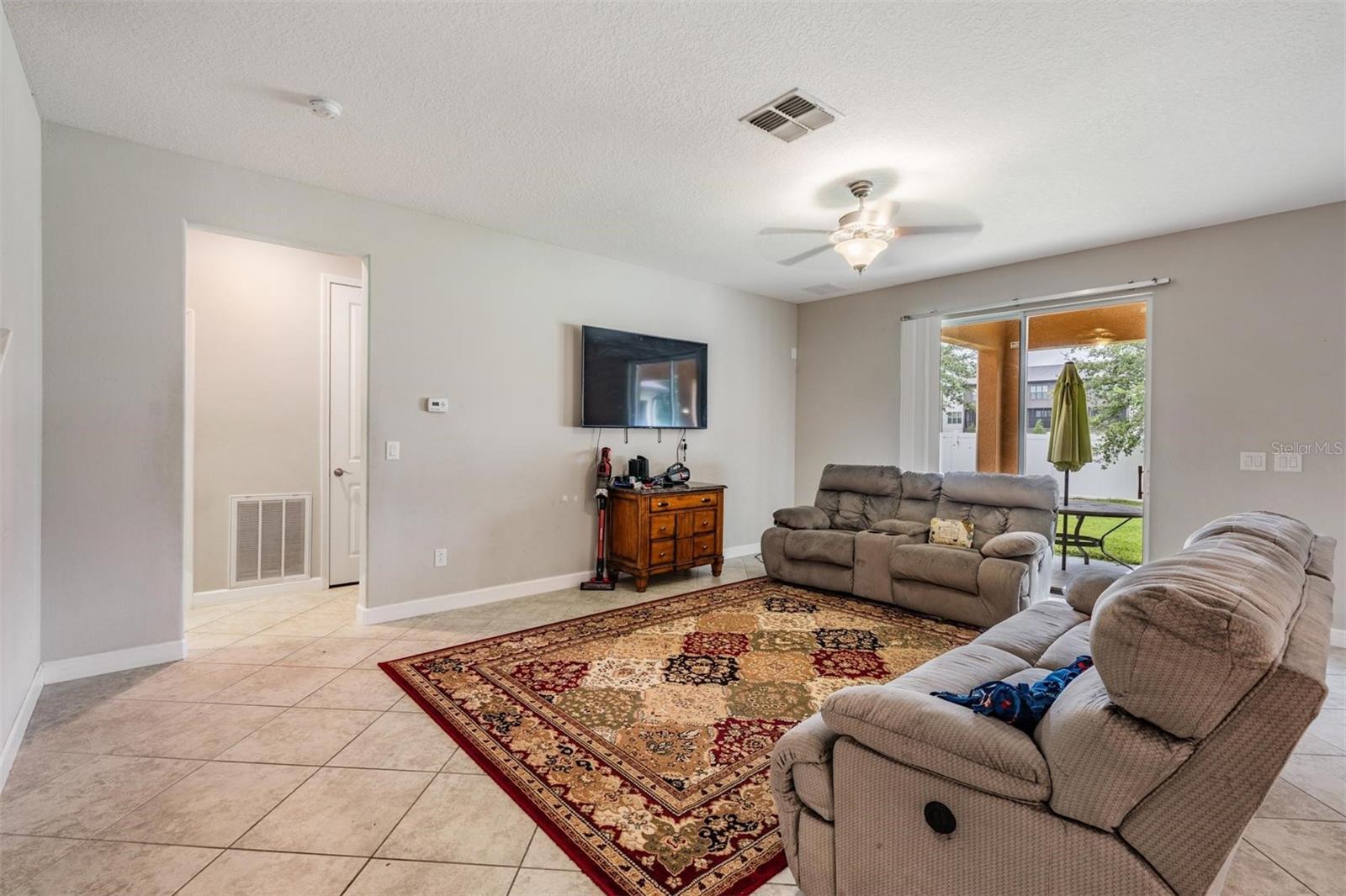 Image 8 of 48 For 4237 Mount Bandon Drive