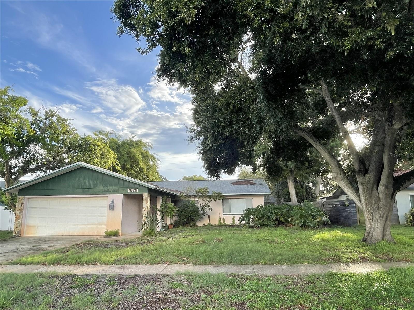 Details for 9578 121st Street, SEMINOLE, FL 33772
