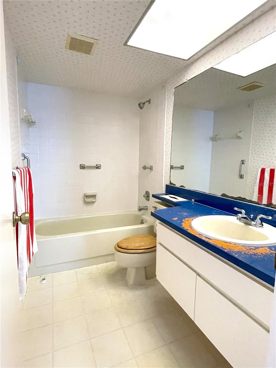 Image 16 of 21 For 9578 121st Street