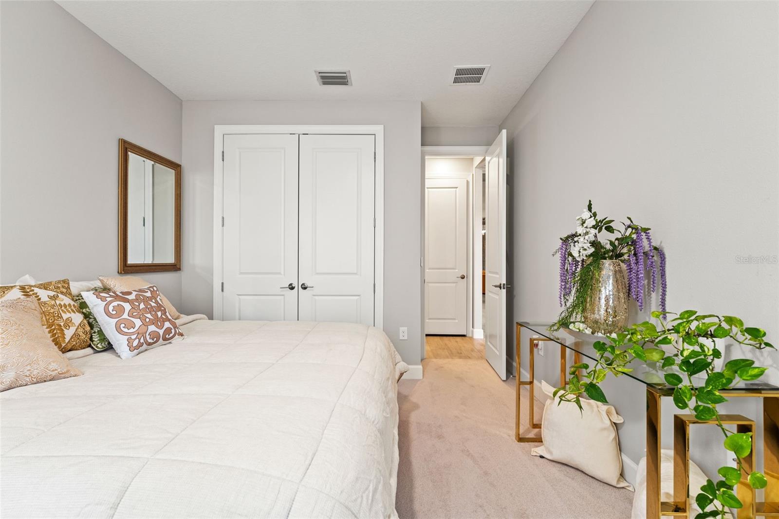Listing photo id 10 for 4520 Freccia Loop