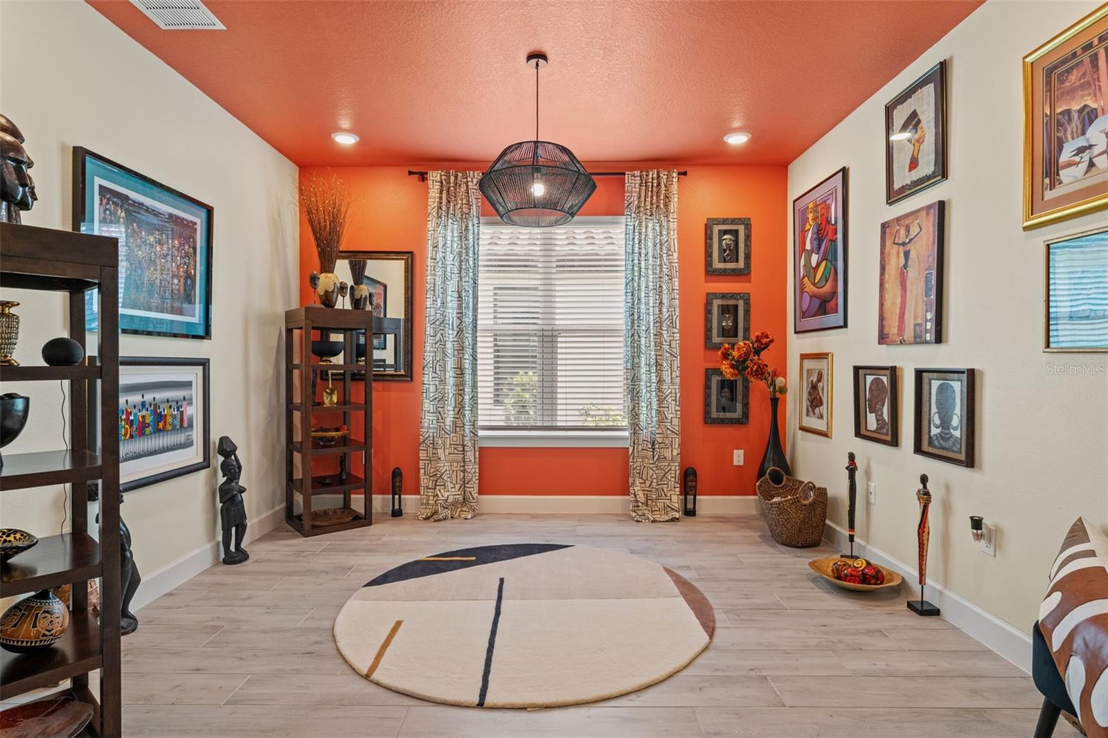 Listing photo id 12 for 4520 Freccia Loop