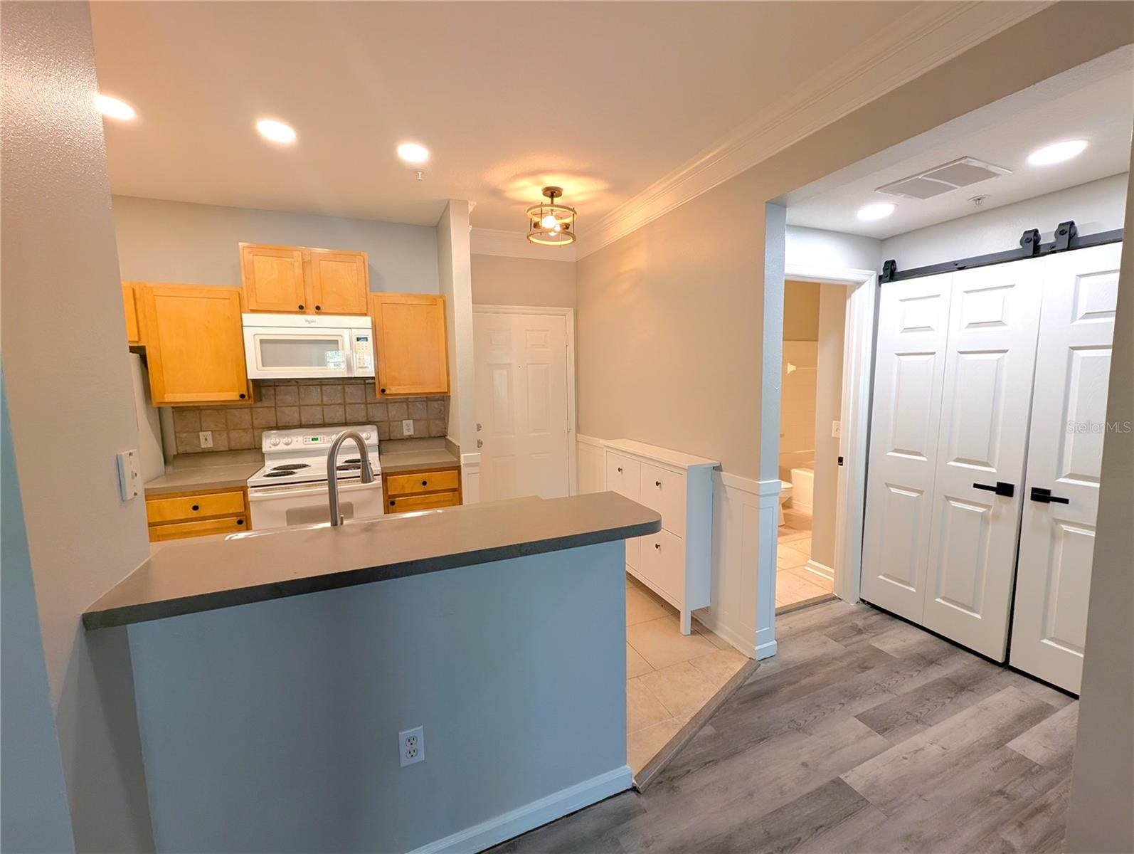 Image 7 of 18 For 4207 Dale Mabry Highway 6212