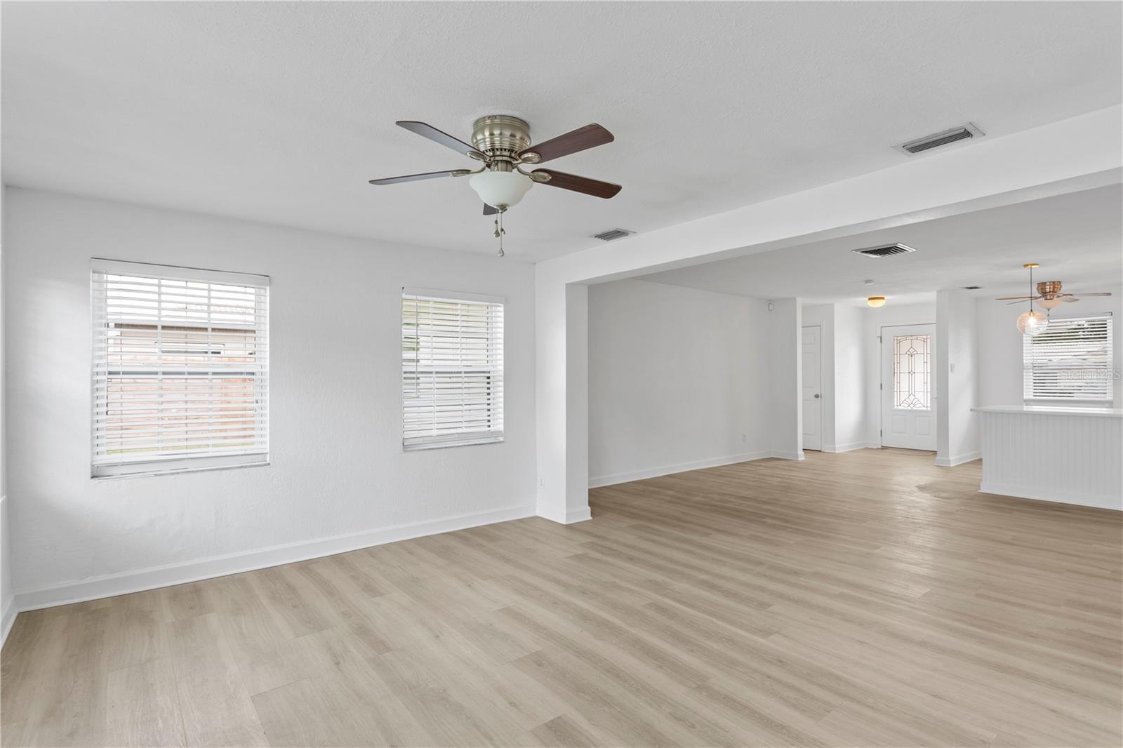Image 12 of 32 For 11723 67th Avenue
