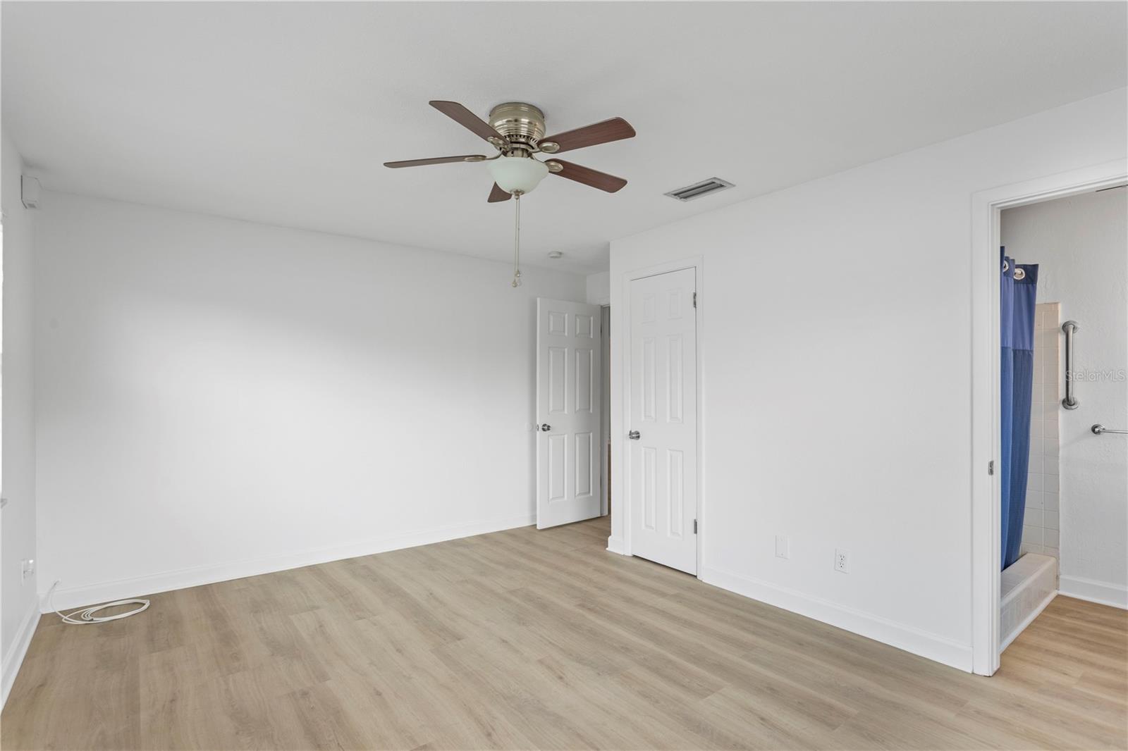 Image 17 of 32 For 11723 67th Avenue