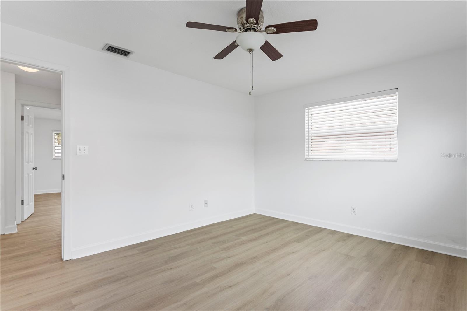 Image 20 of 32 For 11723 67th Avenue