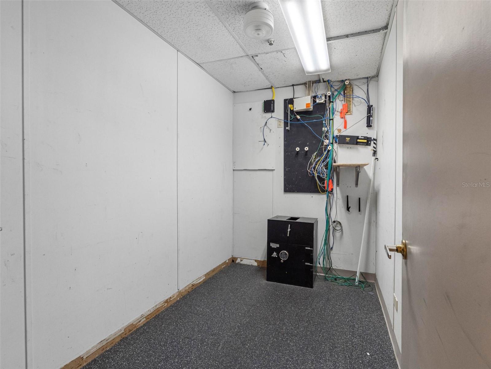 Image 10 of 68 For 4625 122nd Avenue N
