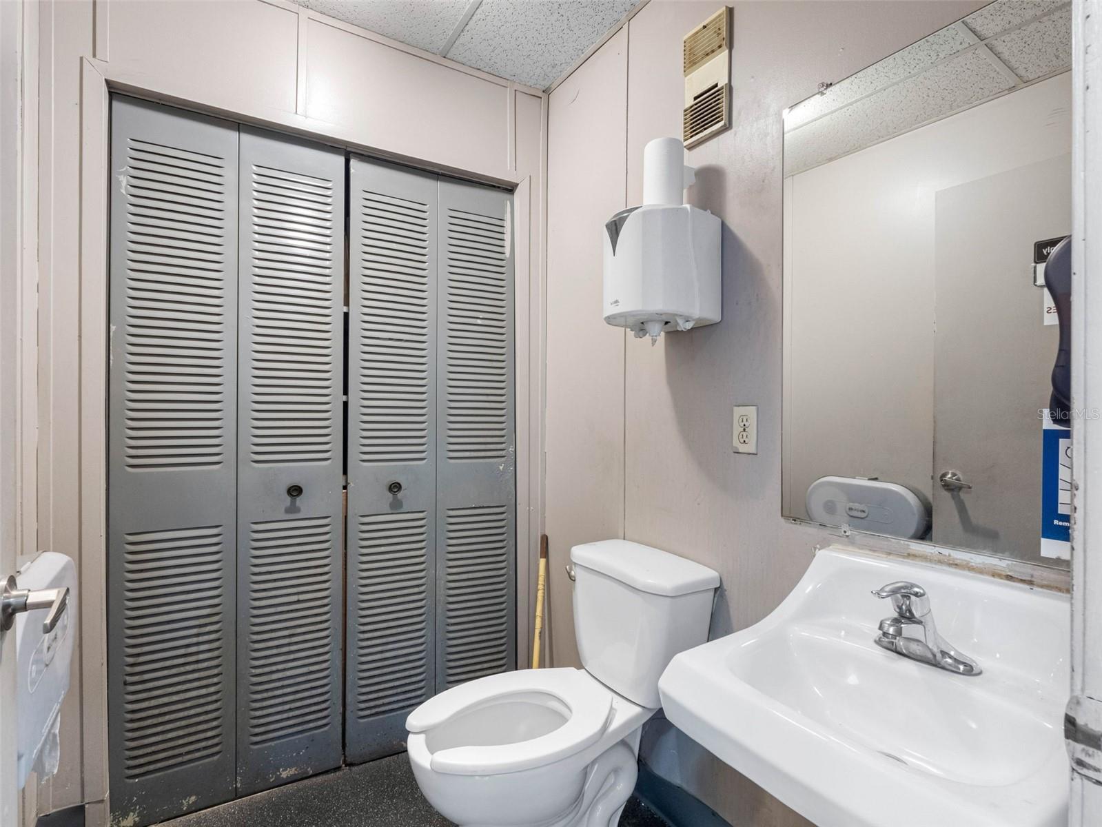 Image 12 of 68 For 4625 122nd Avenue N