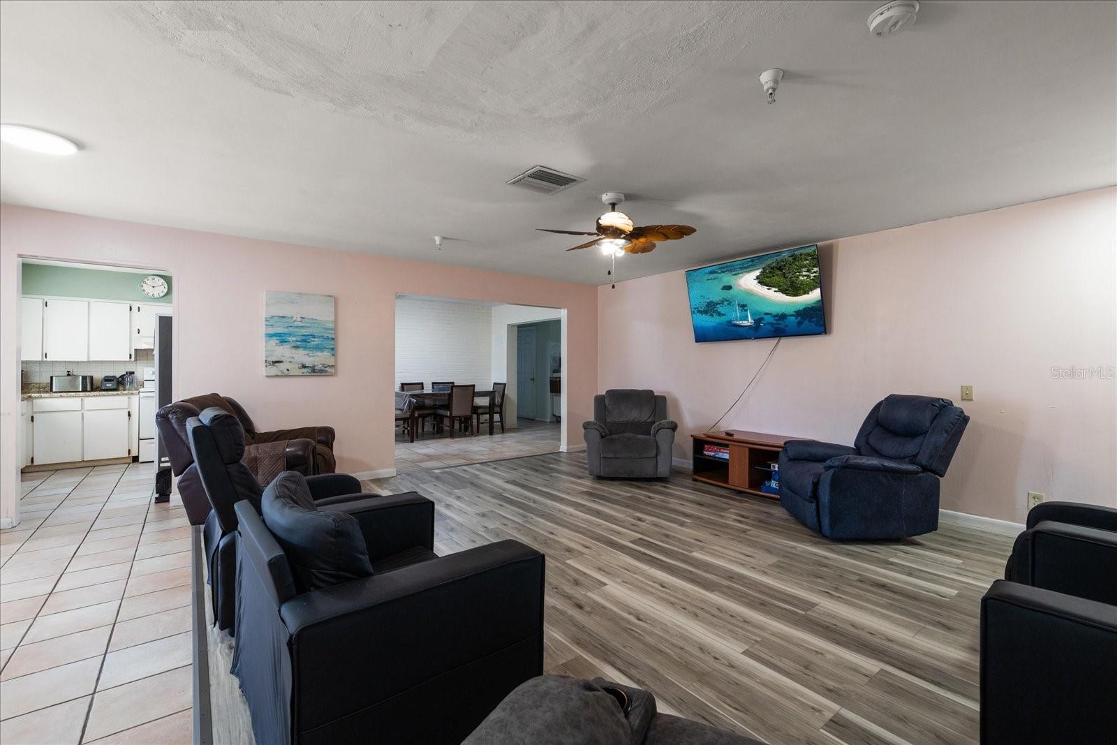 Image 10 of 26 For 1453 Belleair Road