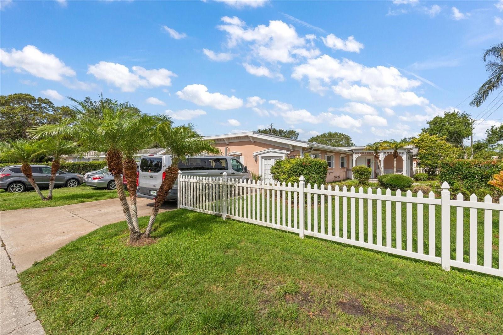 Image 7 of 26 For 1453 Belleair Road