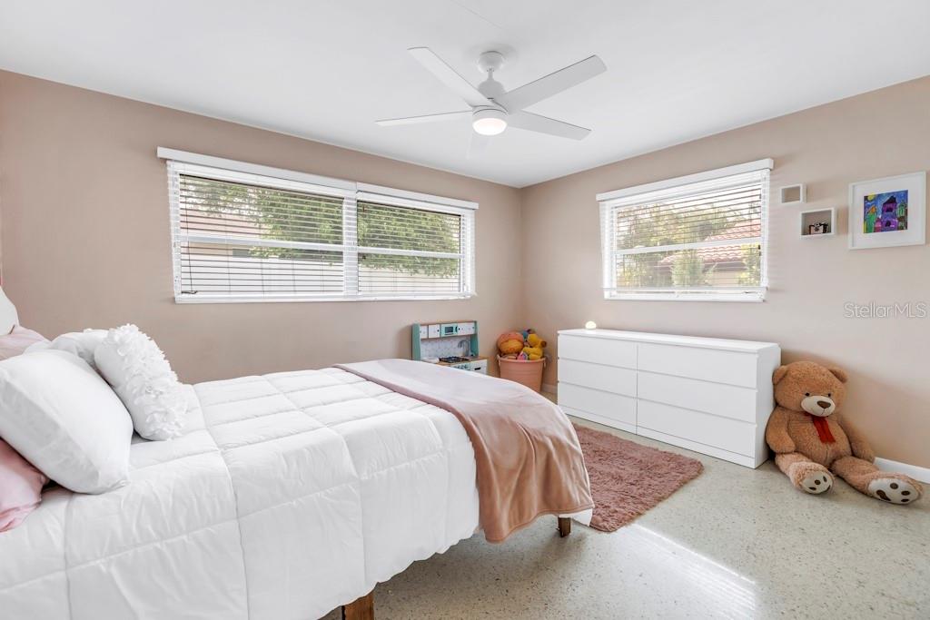 Image 34 of 47 For 1389 High Bluff Drive N