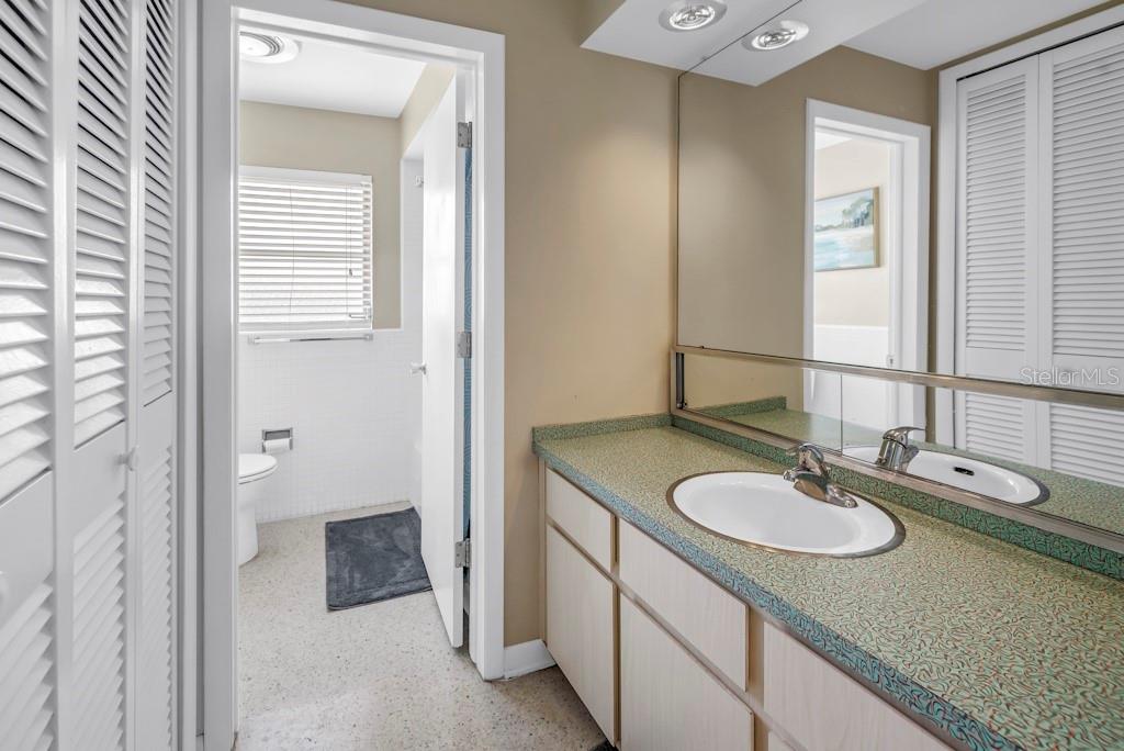 Image 36 of 47 For 1389 High Bluff Drive N