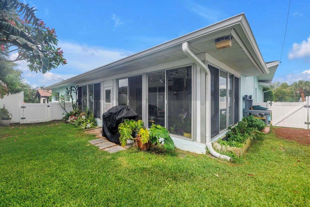 Image 39 of 47 For 1389 High Bluff Drive N