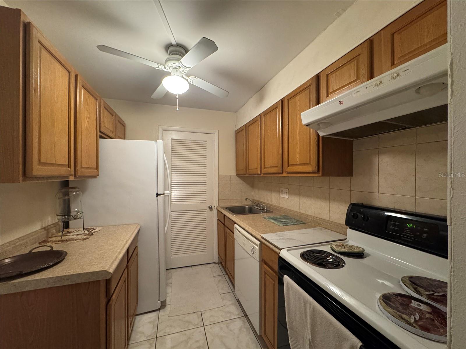 Image 10 of 17 For 1799 Highland Avenue 59