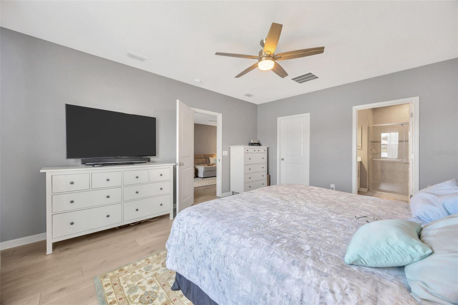 Image 9 of 23 For 18164 Turning Leaf Circle
