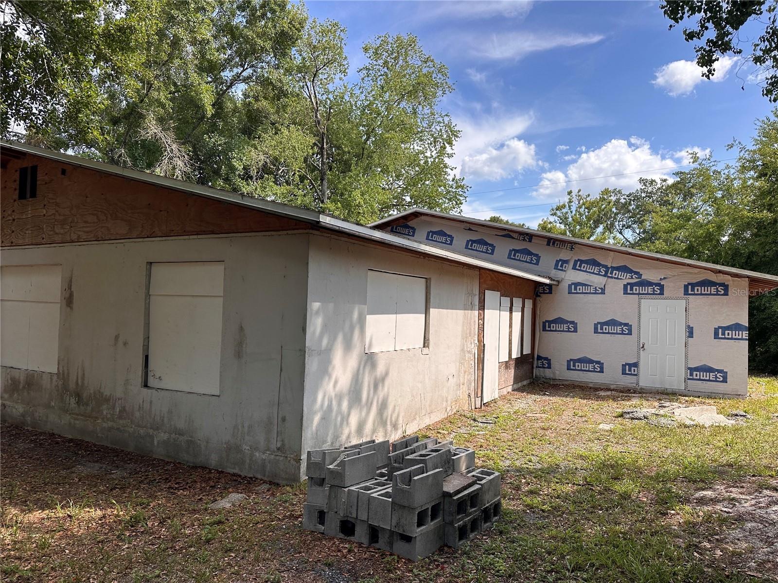 Image 2 of 10 For 7915 Dubois Drive