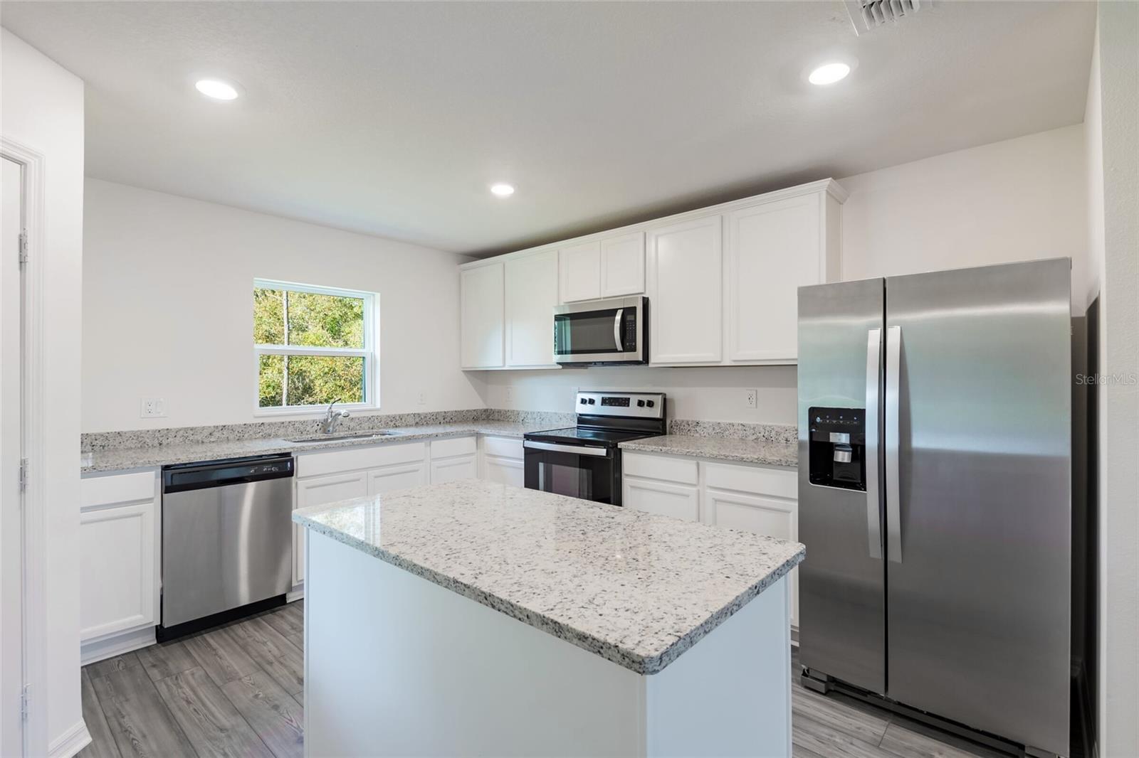 Image 3 of 16 For 563 Bay Leaf Drive