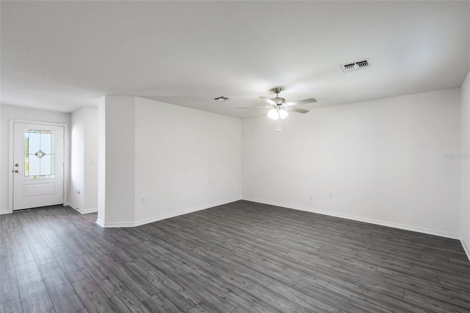 Image 5 of 16 For 563 Bay Leaf Drive