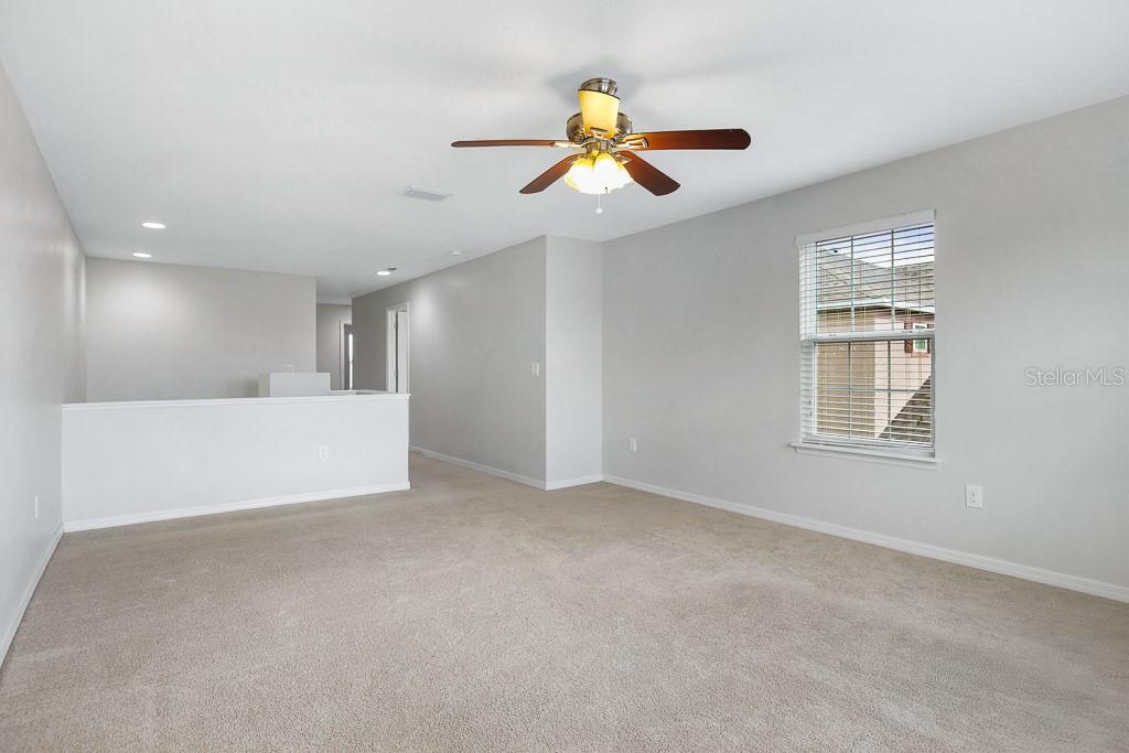 Image 19 of 38 For 13333 Palmera Vista Drive
