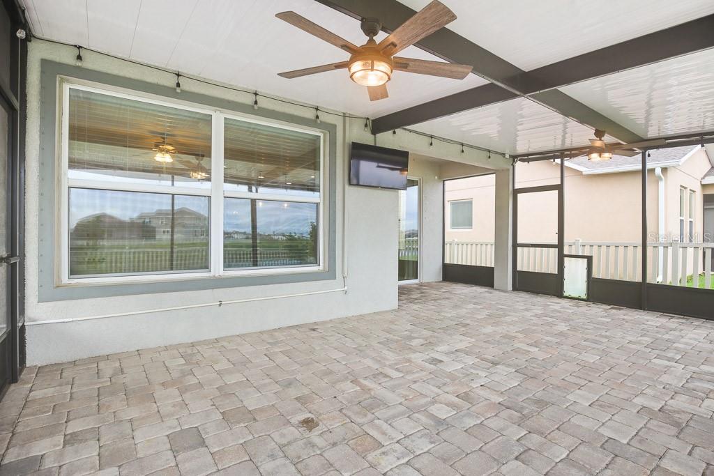 Image 32 of 38 For 13333 Palmera Vista Drive