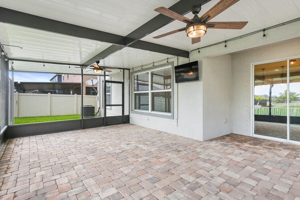 Image 33 of 38 For 13333 Palmera Vista Drive