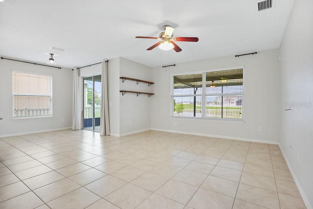 Image 6 of 38 For 13333 Palmera Vista Drive