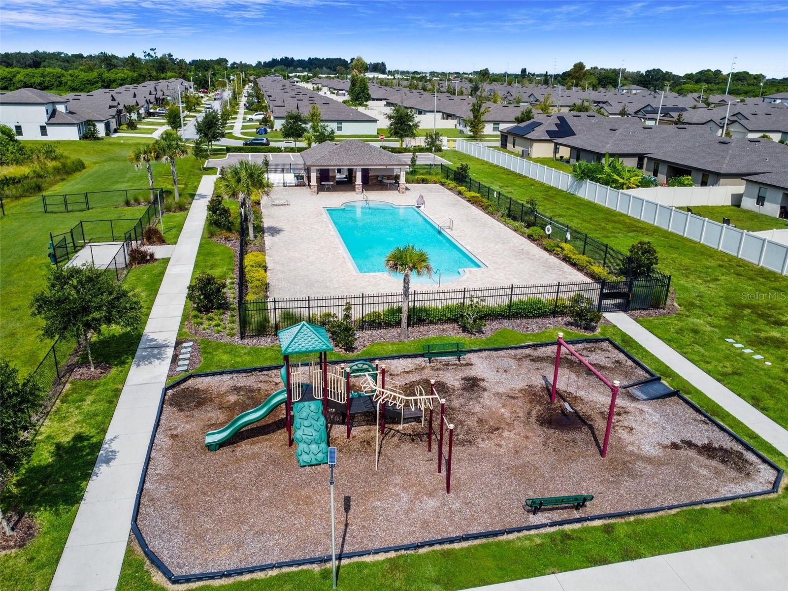 Image 39 of 46 For 1715 Chatham Green Circle