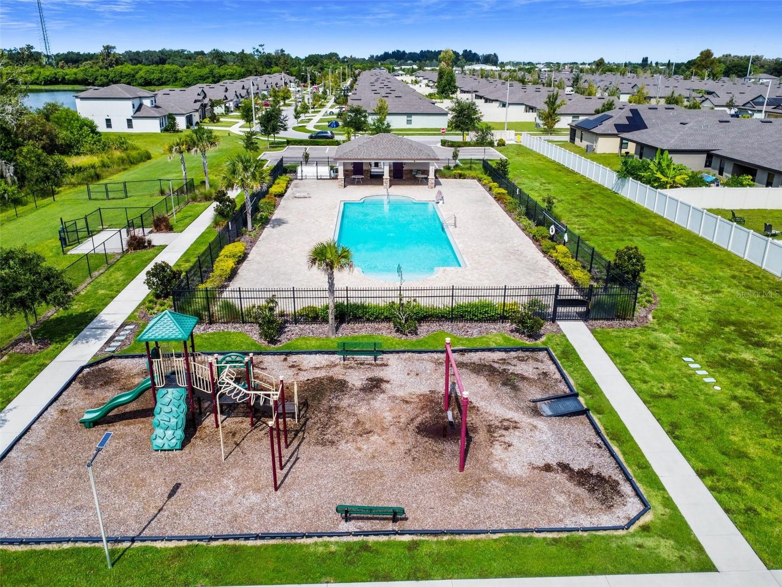 Image 42 of 46 For 1715 Chatham Green Circle