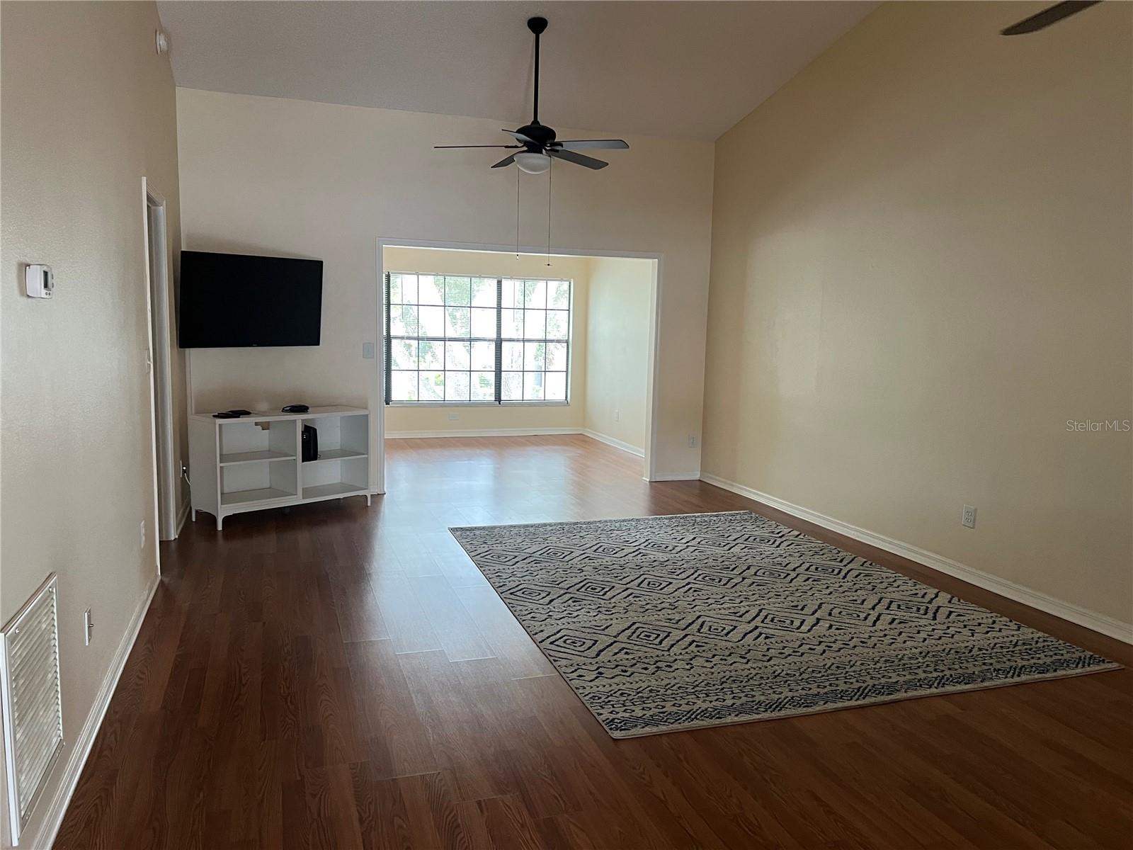 Image 4 of 17 For 2155 Elm Street 706