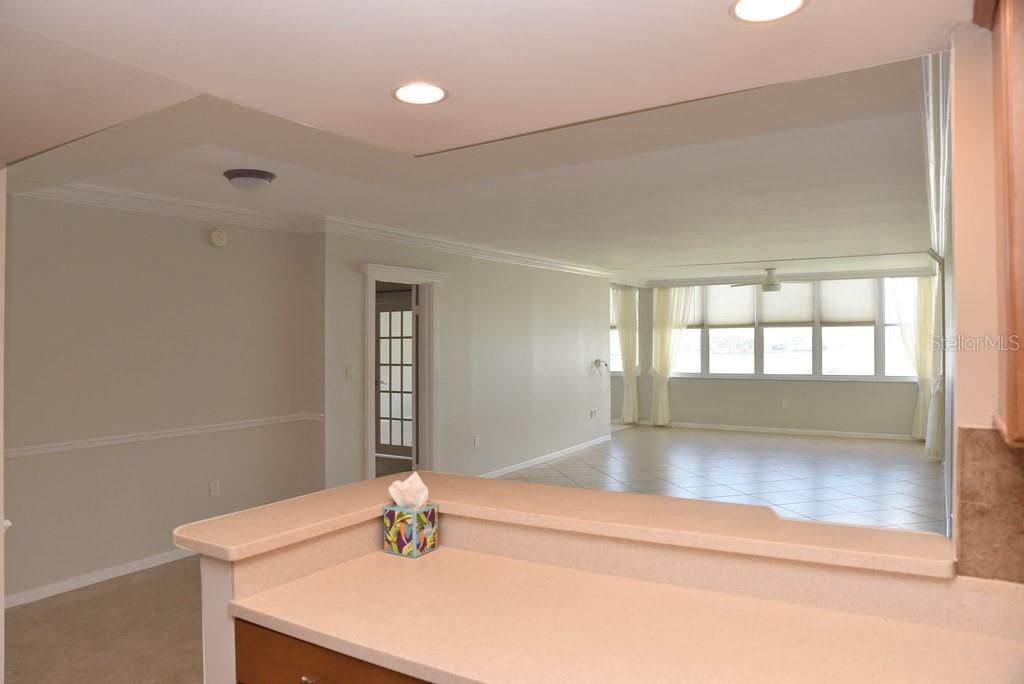 Image 15 of 68 For 5108 Brittany Drive S 405