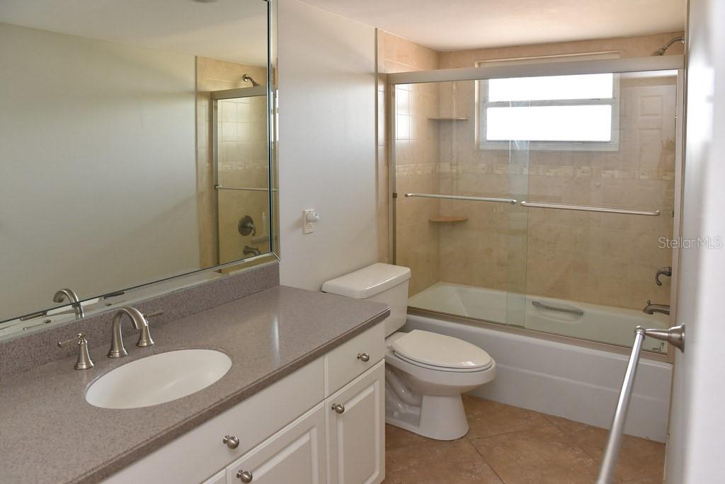Image 18 of 68 For 5108 Brittany Drive S 405