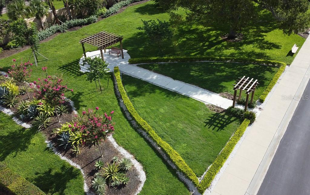 Image 39 of 68 For 5108 Brittany Drive S 405