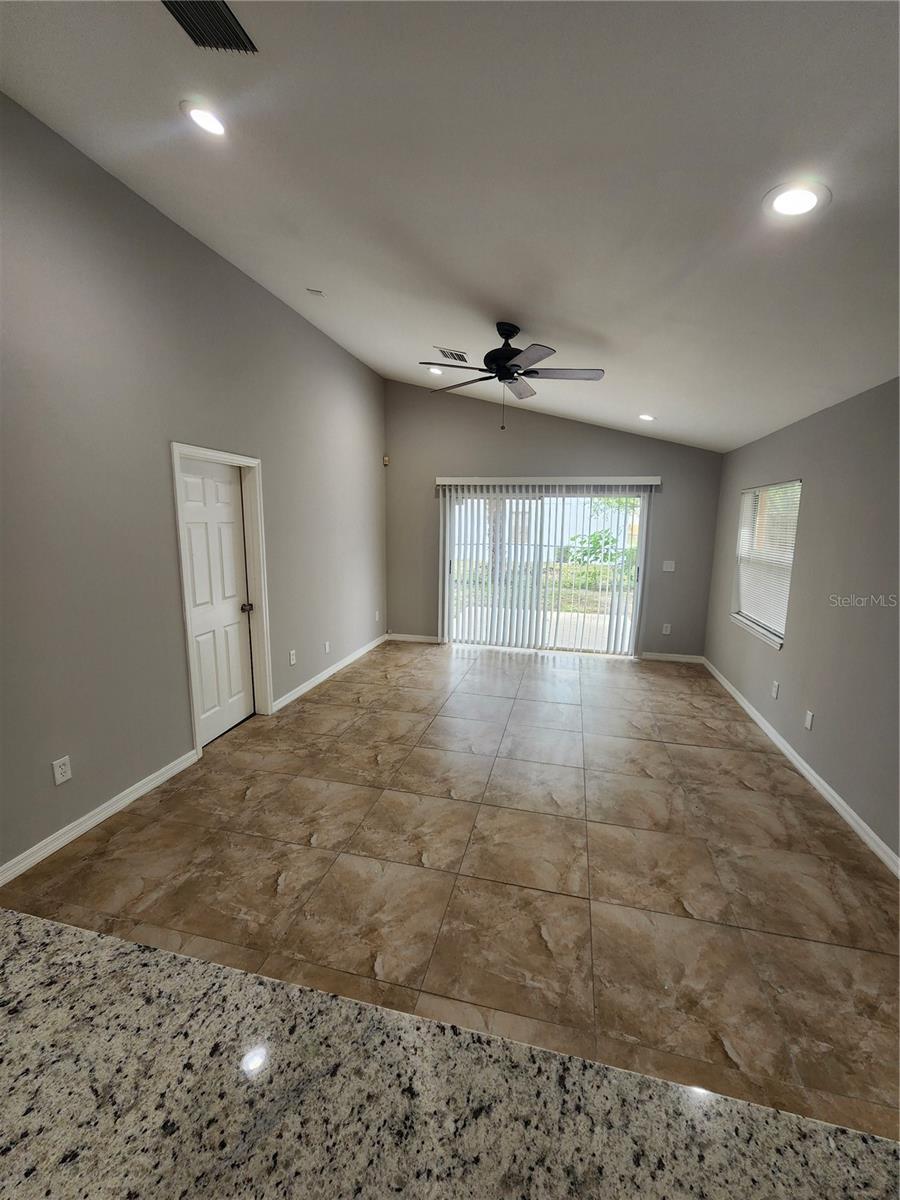Image 13 of 19 For 3407 Comanche Avenue