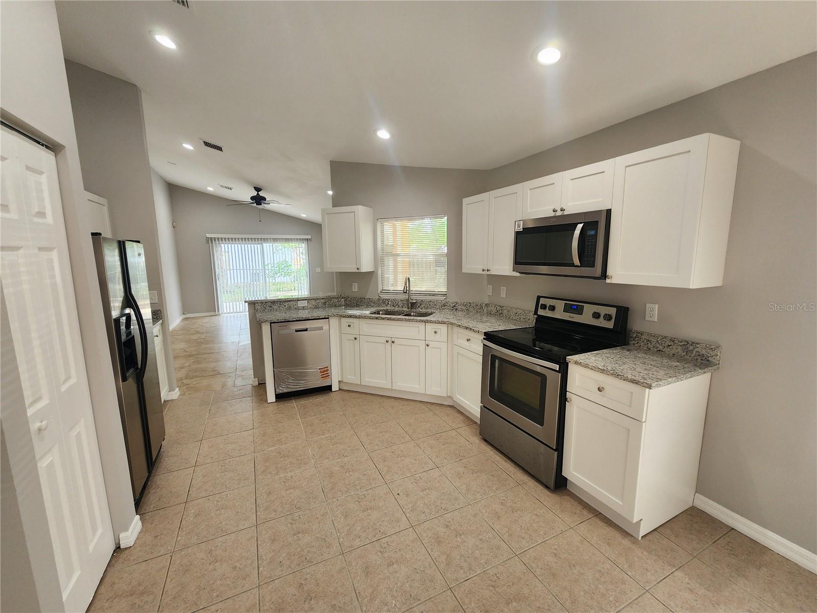 Image 5 of 19 For 3407 Comanche Avenue
