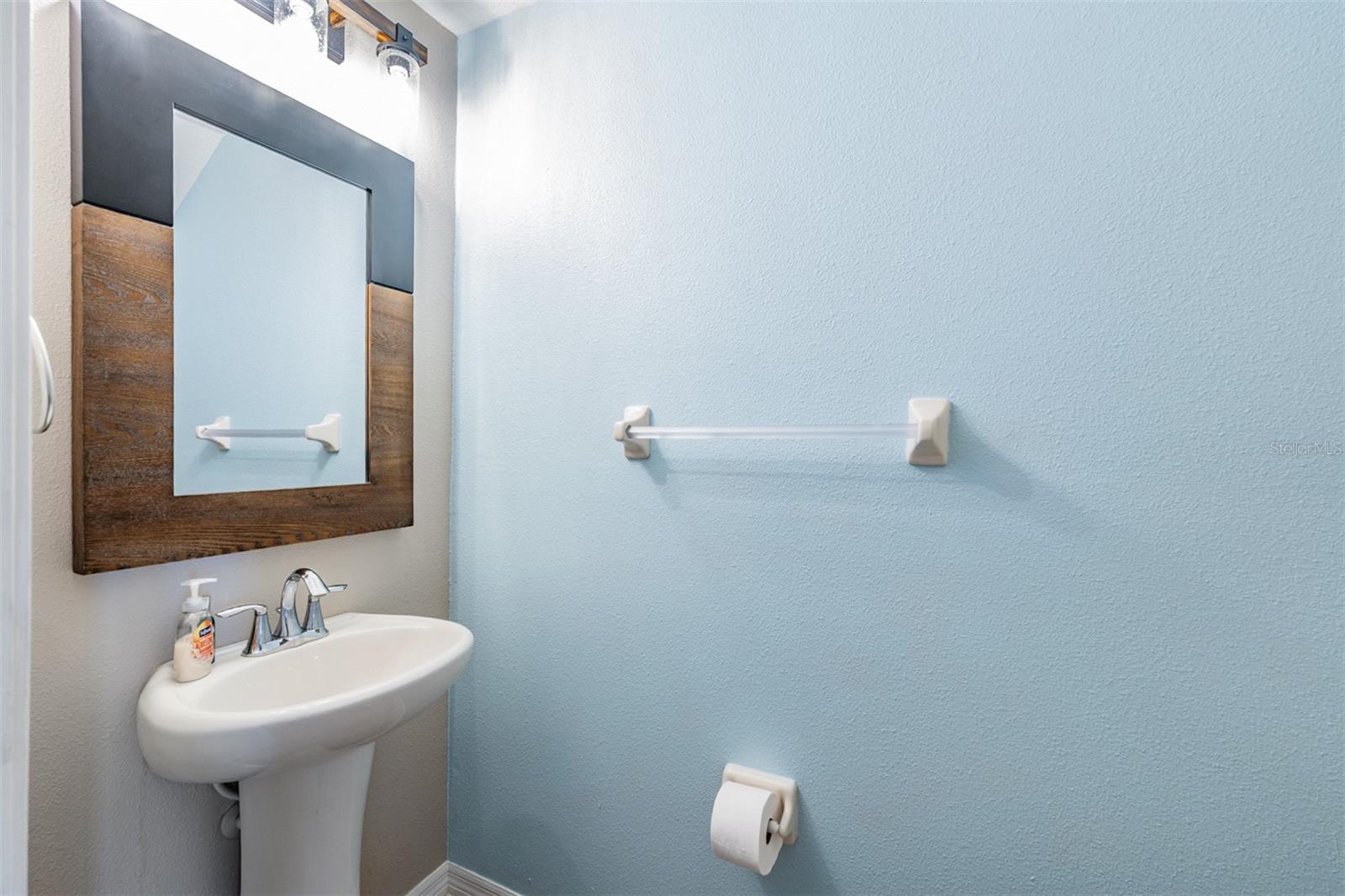 Image 15 of 36 For 12039 Greengate Drive